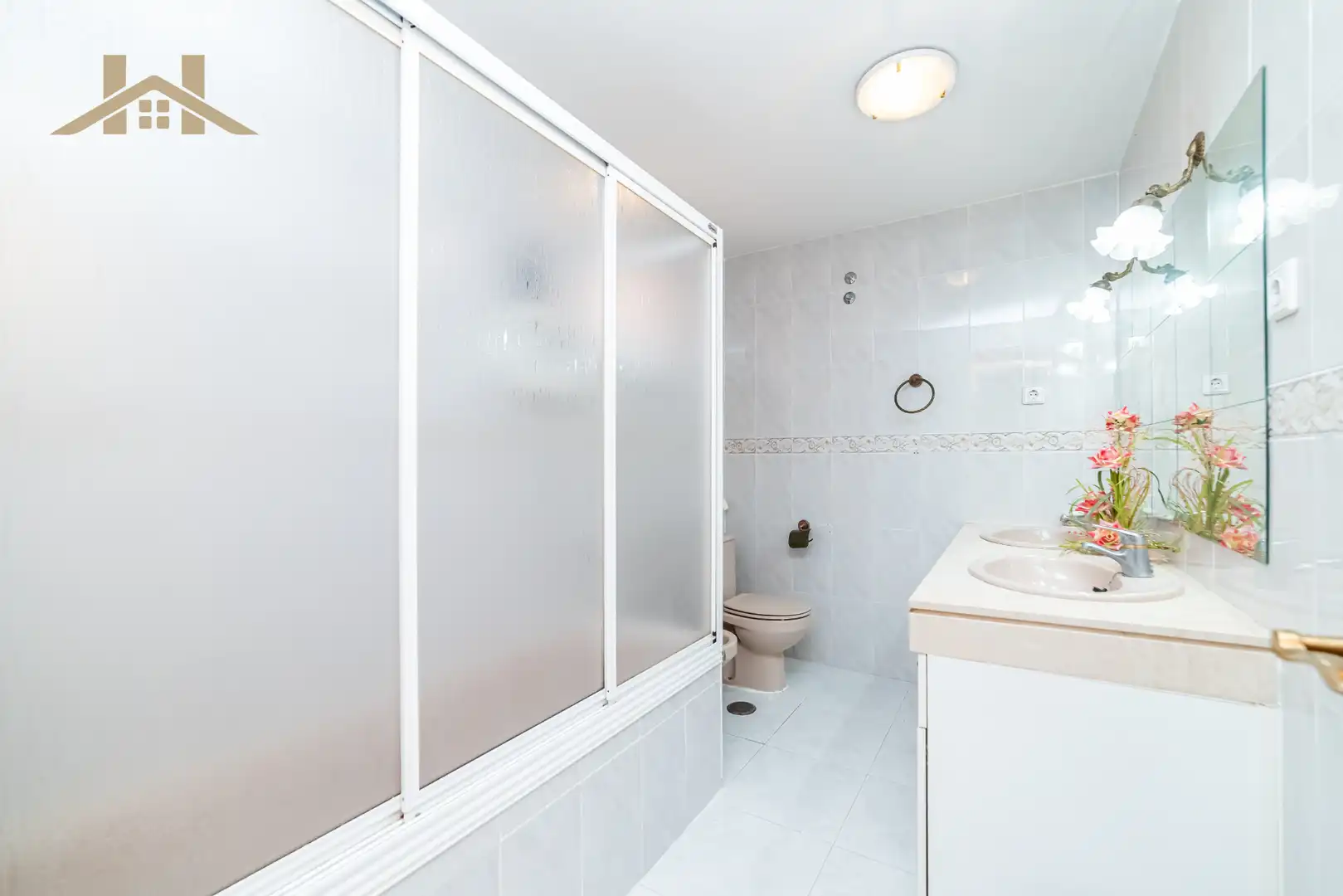 Baño de Casa adosada en venta en Navalcarnero con Aire acondicionado, Calefacción y Jardín privado