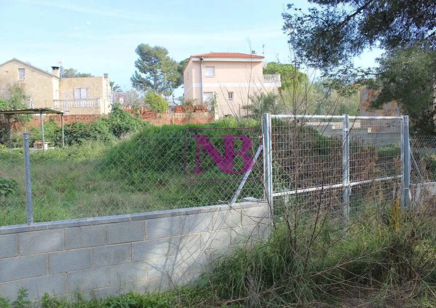 Terreno residencial en venta en Avinguda dels Pirineus, imagen 2