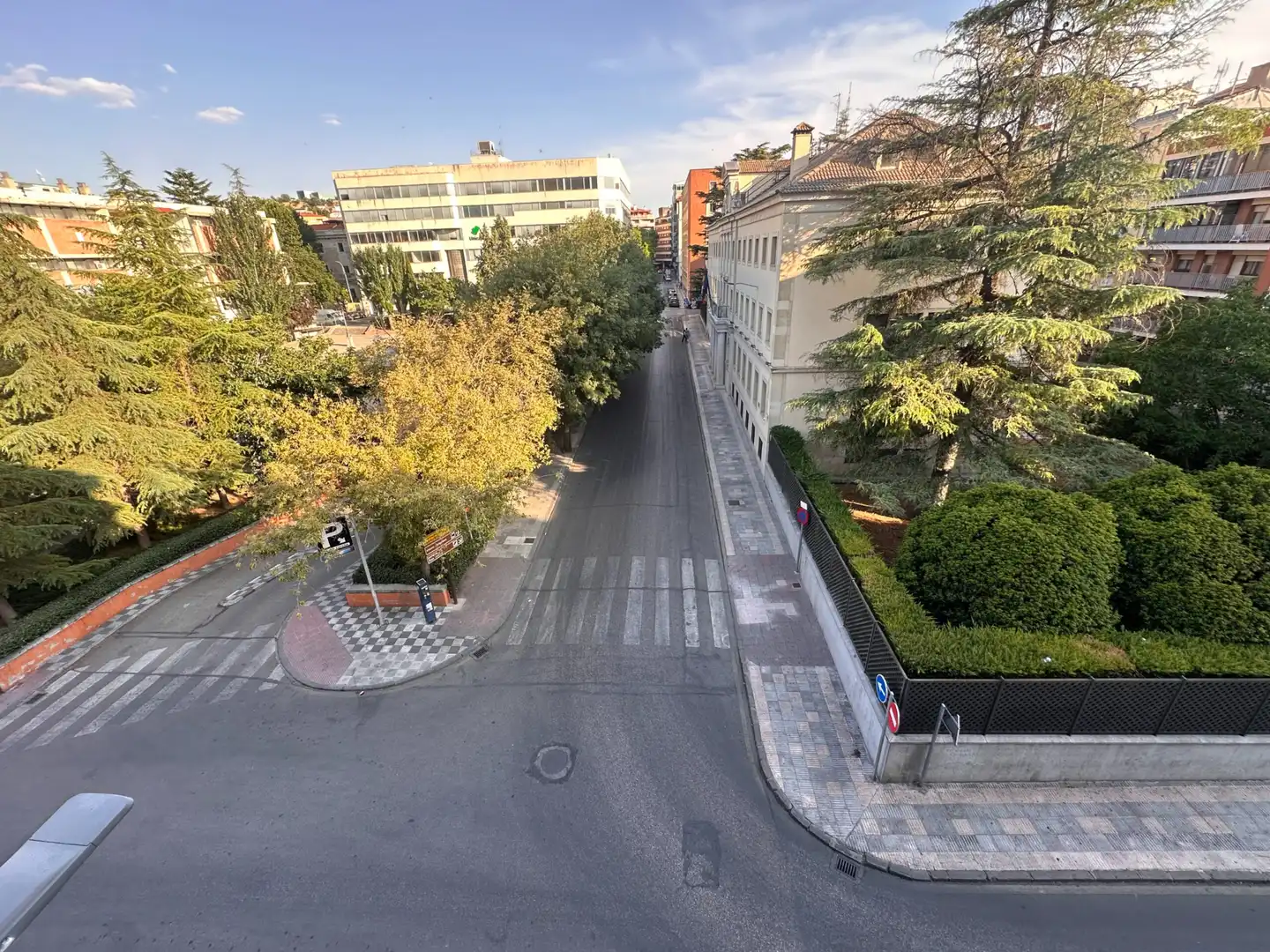 Außenansicht von Wohnungen zur Miete in Cuenca mit Heizung, Möbliert und Waschmaschine