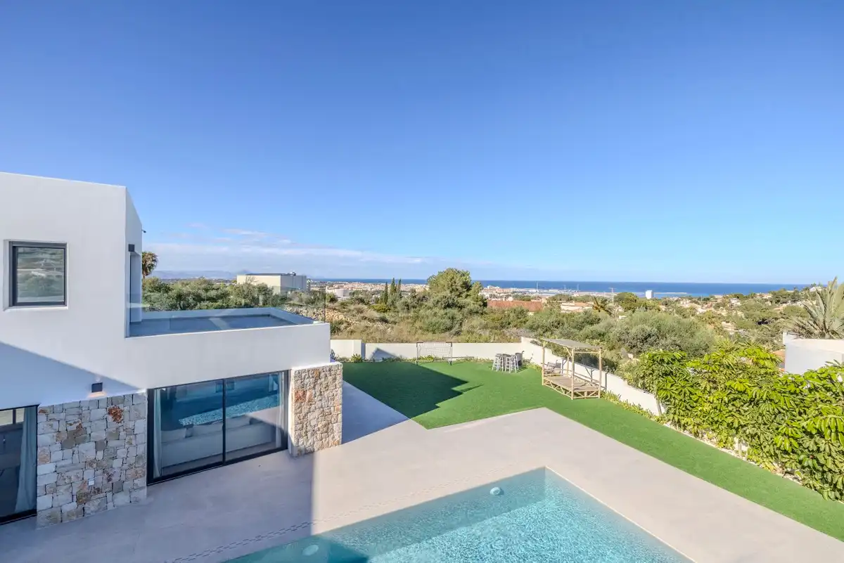 Swimming pool of Houses for sale in Dénia  with Air Conditioner, Heating and Private garden