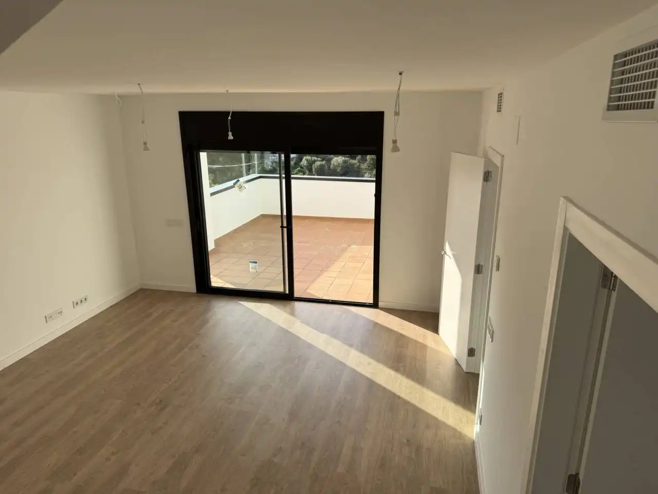 Sala de estar de Casa o chalet en venta en Calafell con Aire acondicionado, Calefacción y Jardín privado