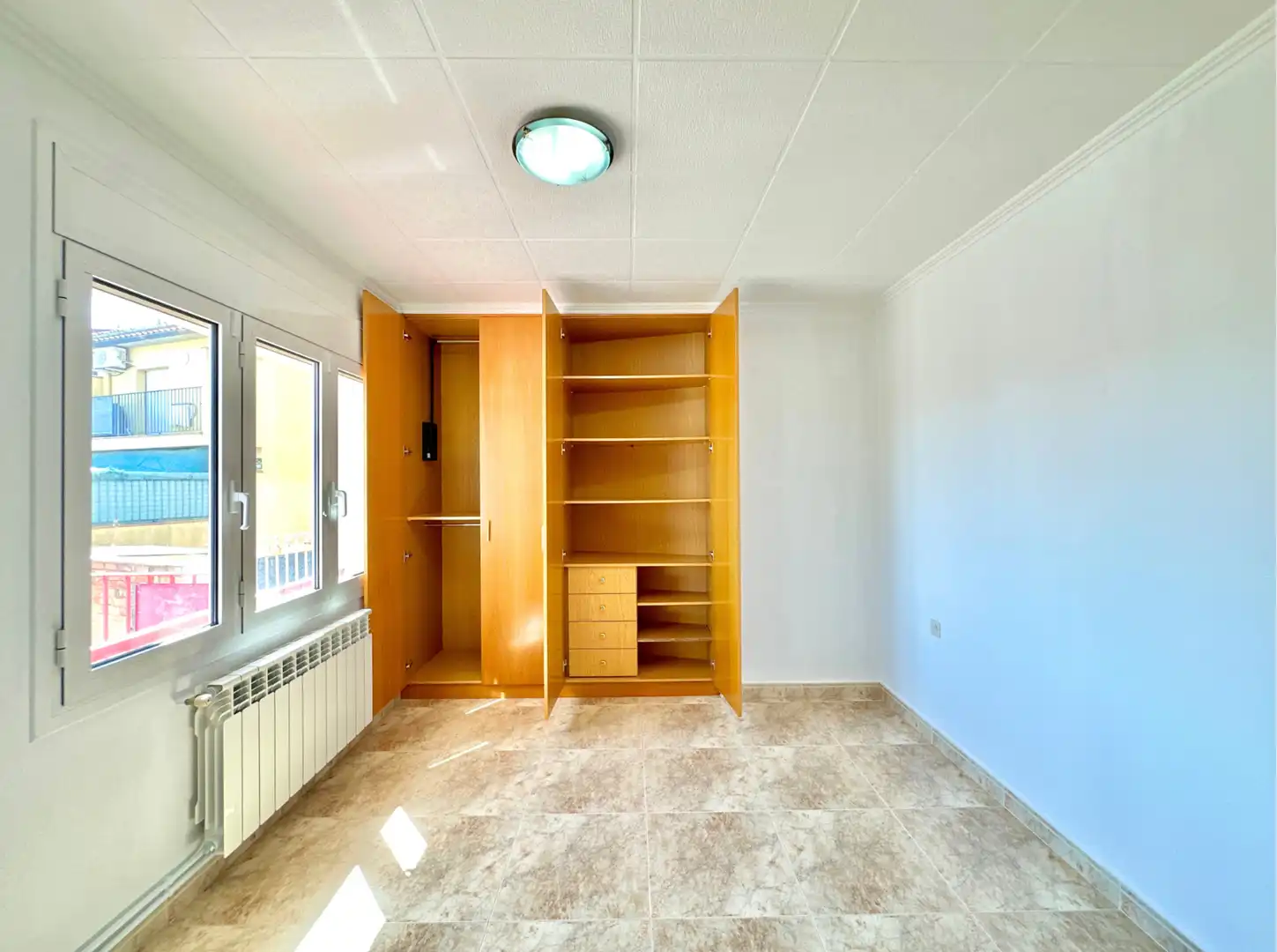 Bedroom of Flat for sale in Torelló  with Heating, Terrace and Storage room