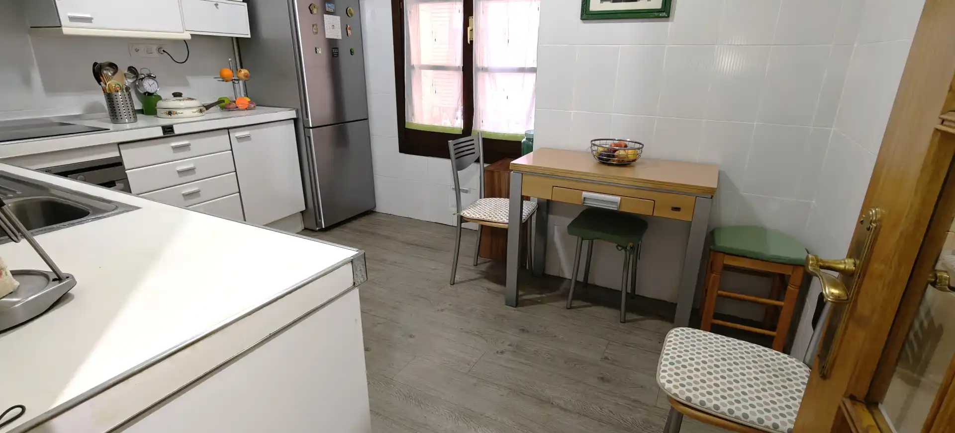 Kitchen of Flat for sale in Zaragoza  with Air Conditioner, Heating and Parquet flooring