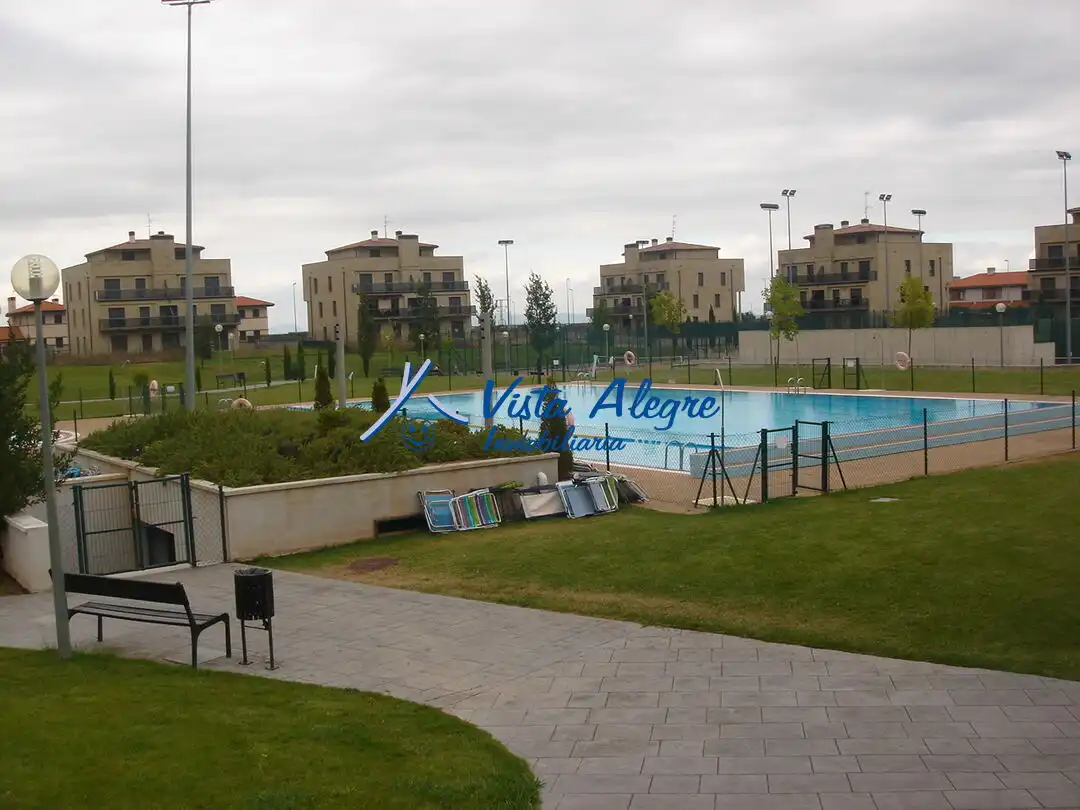 Swimming pool of Duplexes for sale in Cirueña  with Heating, Private garden and Terrace