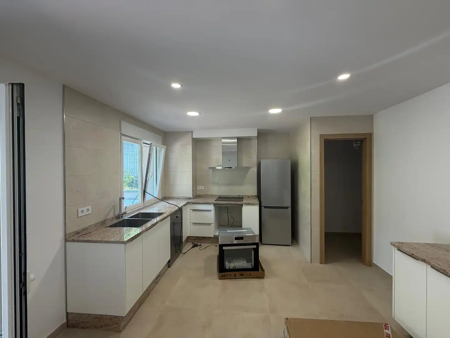 Cocina de Casa o chalet de alquiler en Lugo con Calefacción, Jardín privado y Parquet