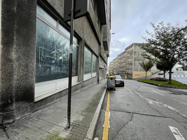 Local comercial en Venta en Rúa Vicente Aleixandre en Los Castros - Castrillón