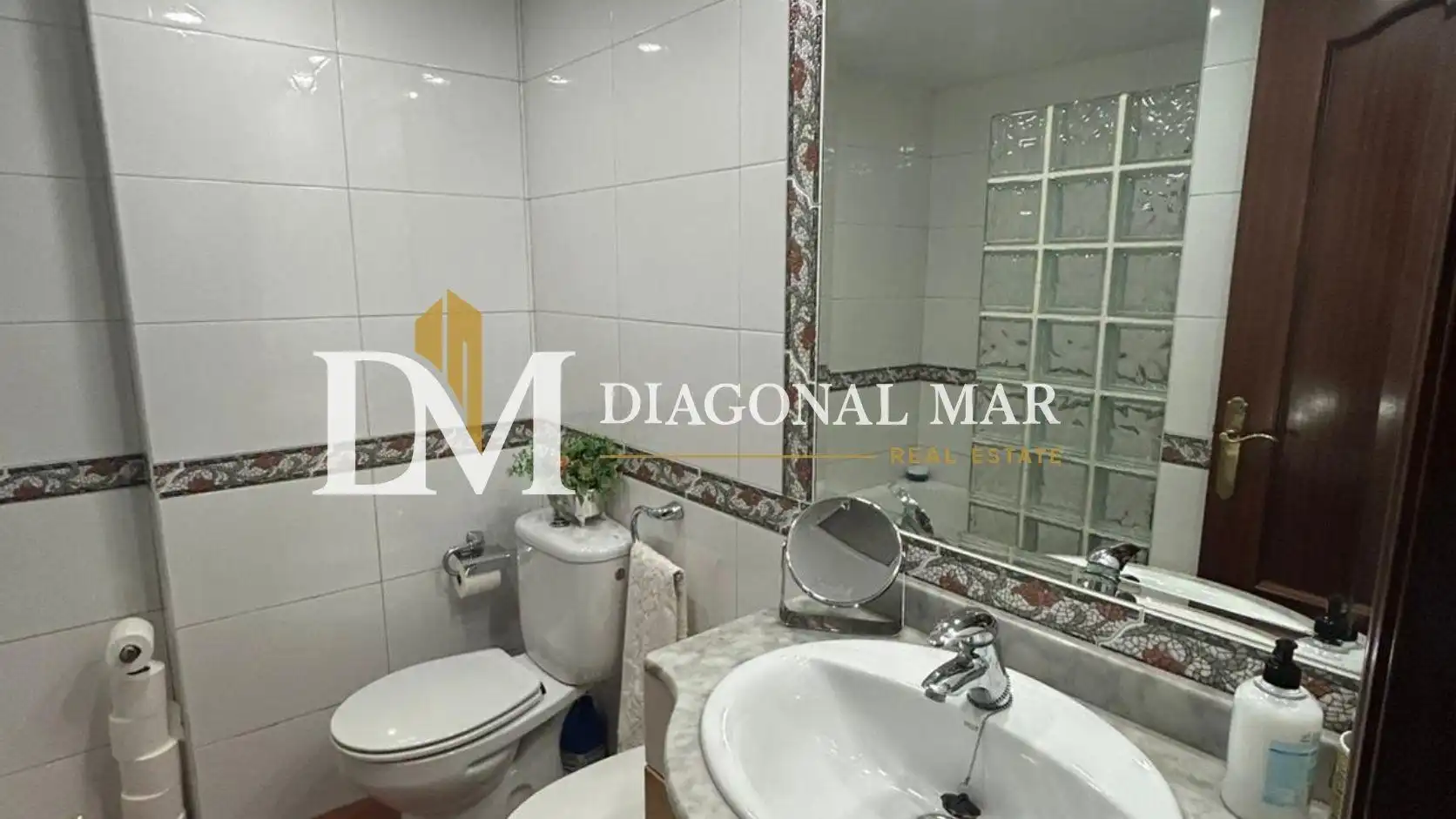 Baño de Piso en venta en Barcelona con Aire acondicionado y Balcón