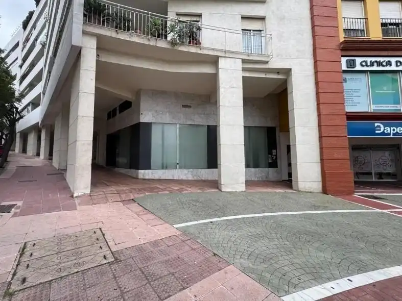 Business premises for sale in Avenida Virgen de la Palma 1, imagen 3