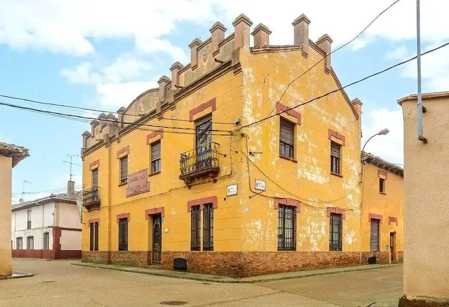Vista exterior de Local en venta en Gordoncillo con Parquet