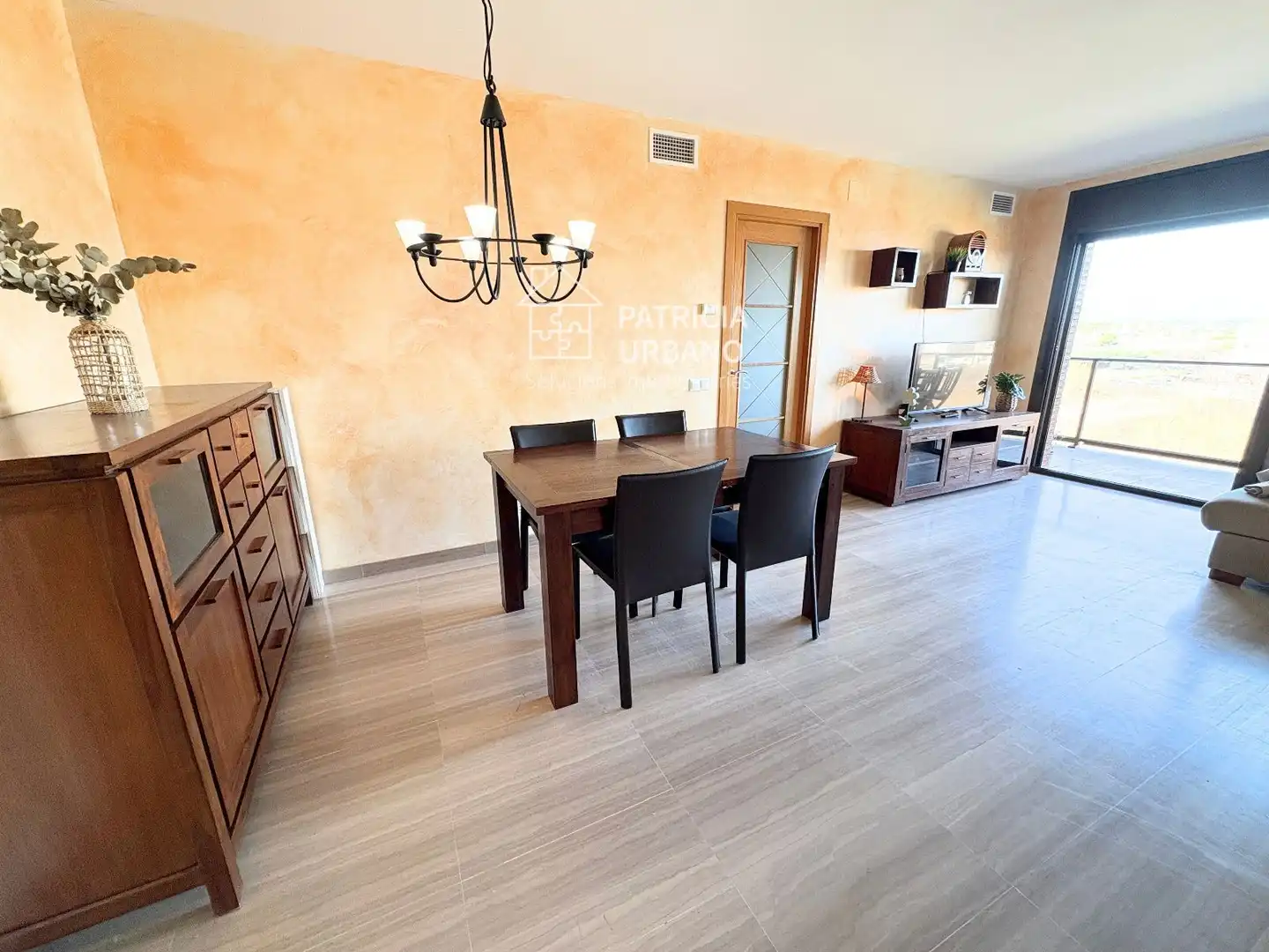Comedor de Apartamento de alquiler en Cambrils con Aire acondicionado, Calefacción y Parquet