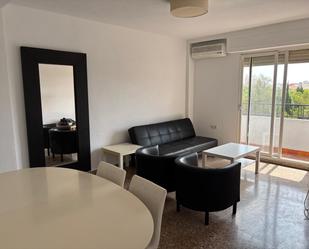 Sala d'estar de Pis de lloguer en Burjassot amb Terrassa i Balcó