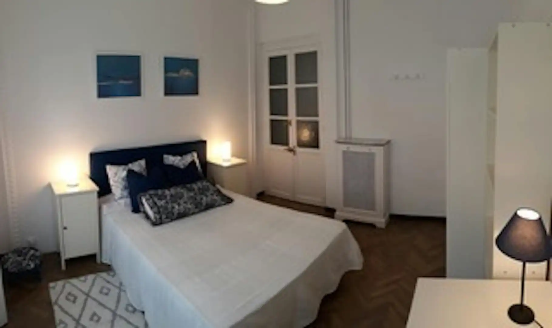 Bedroom of Flat for share in Madrid  with Washing machine