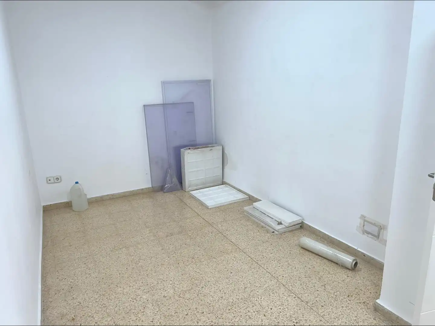 Office for rent in Calle del Marqués de Montortal, Tormos