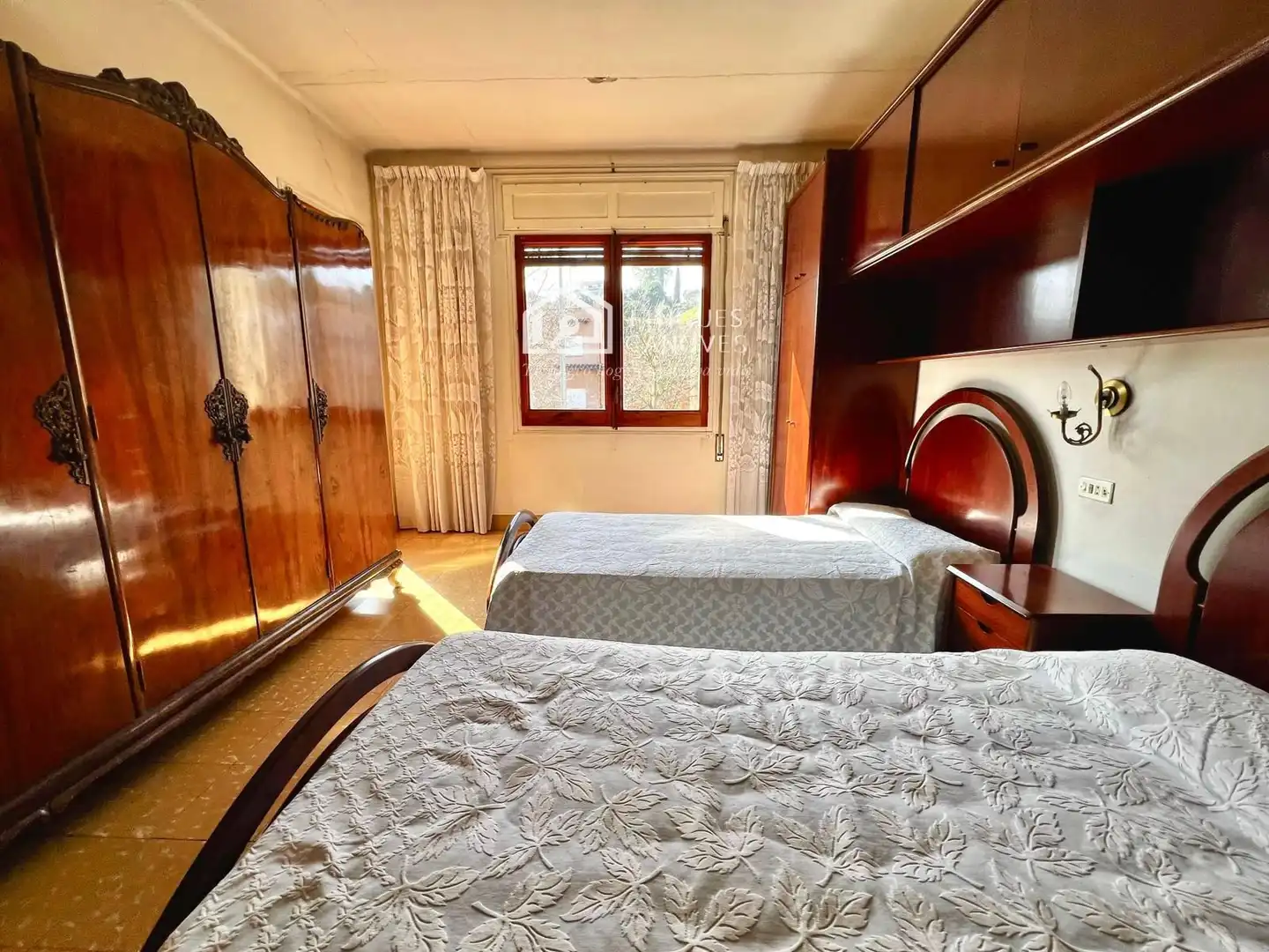 Dormitori de Casa o xalet en venda en Banyoles amb Calefacció, Terrassa i Traster
