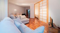 Bedroom of Flat for sale in  Madrid Capital  with Air Conditioner, Heating and Furnished