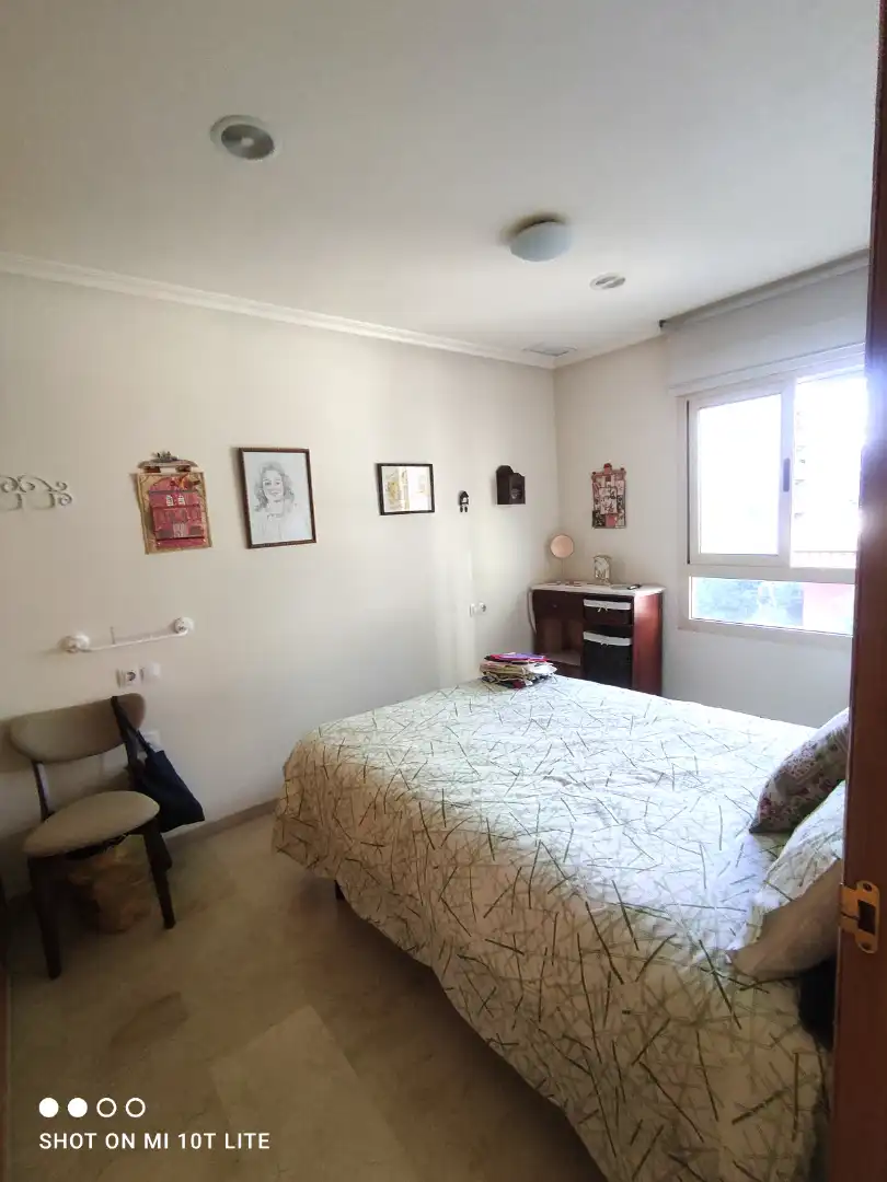 Schlafzimmer von Wohnung zur Miete in Elche / Elx mit Möbliert, Ofen und Waschmaschine