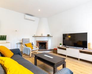 Living room of Attic to rent in Esplugues de Llobregat  with Air Conditioner, Heating and Terrace