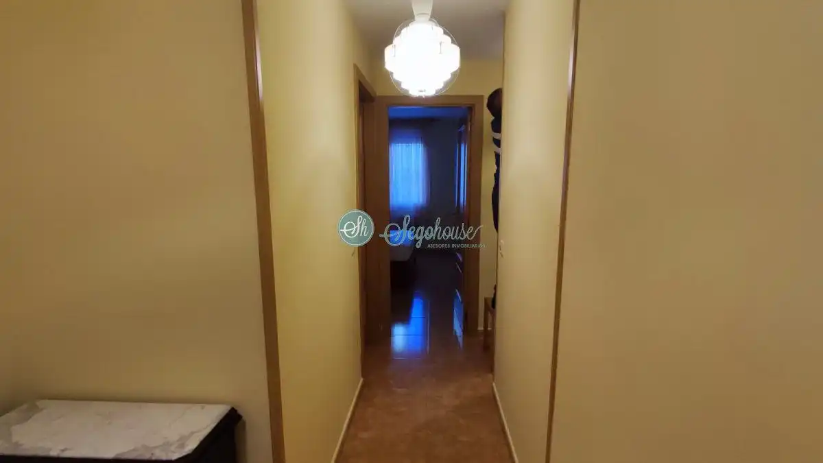 Piso en venta en Hontanares de Eresma con Calefacción, Terraza y Amueblado