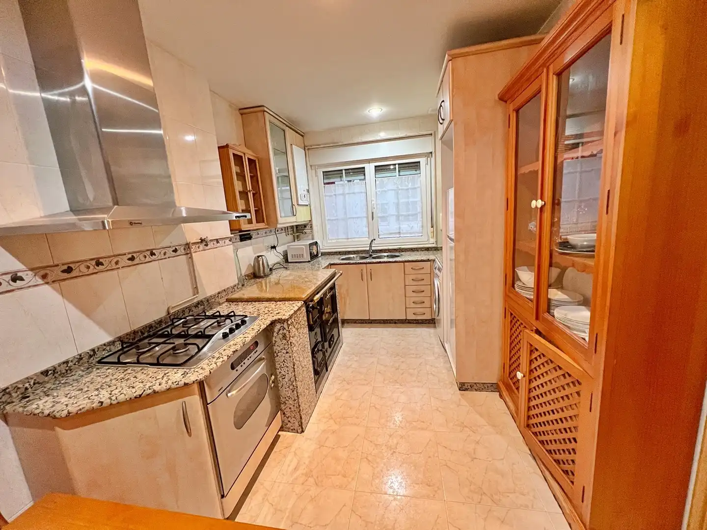 Cocina de Piso en venta en Lugo con Calefacción, Amueblado y Horno