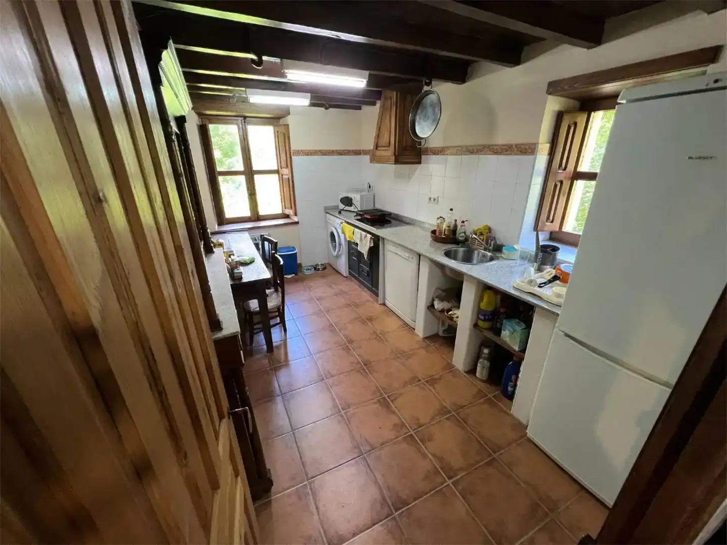 Cuina de Finca rústica en venda en Ponga amb Aire condicionat, Parquet i Moblat