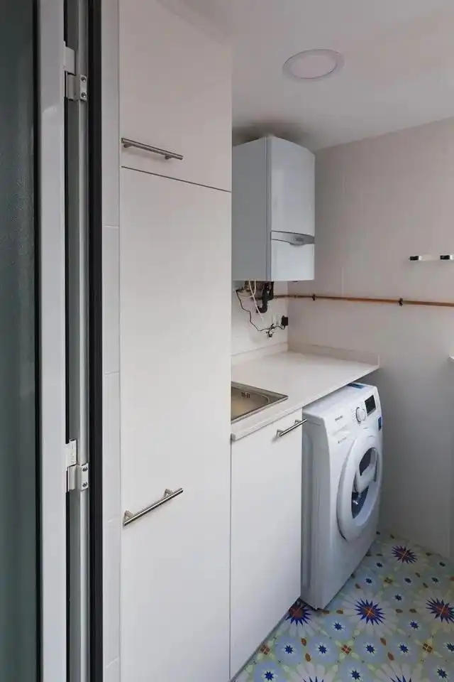 Kitchen of Flat for rent in Valencia  with Air Conditioner and Balcony