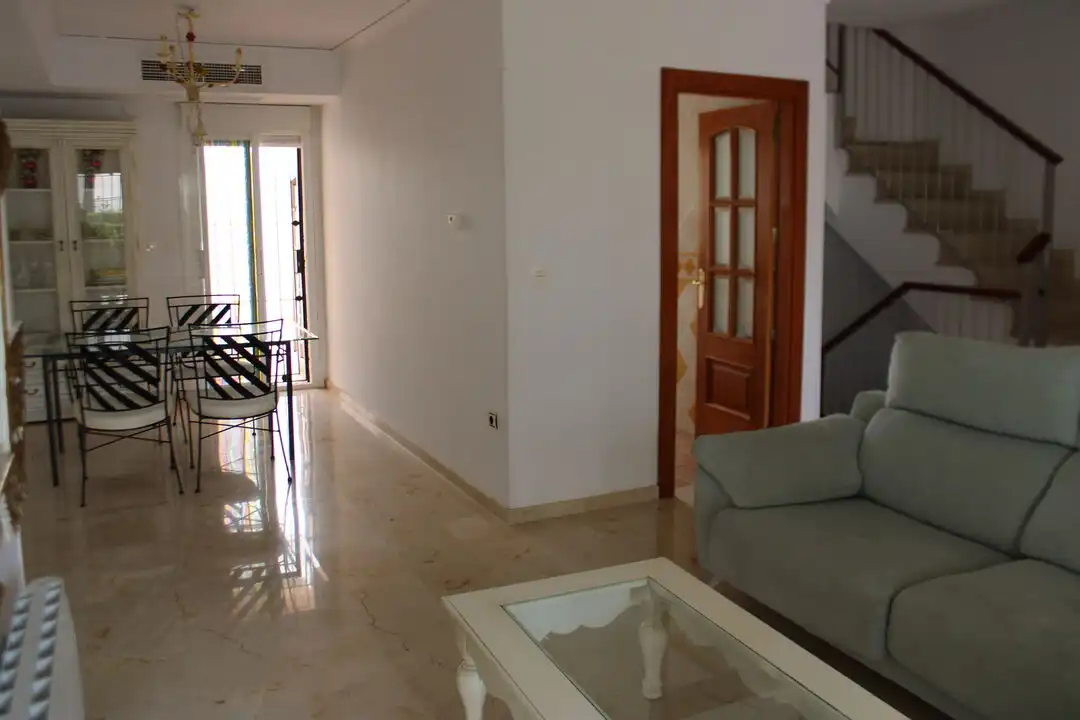 Casa adosada en venta en Marbella con Jardín privado, Terraza y Trastero