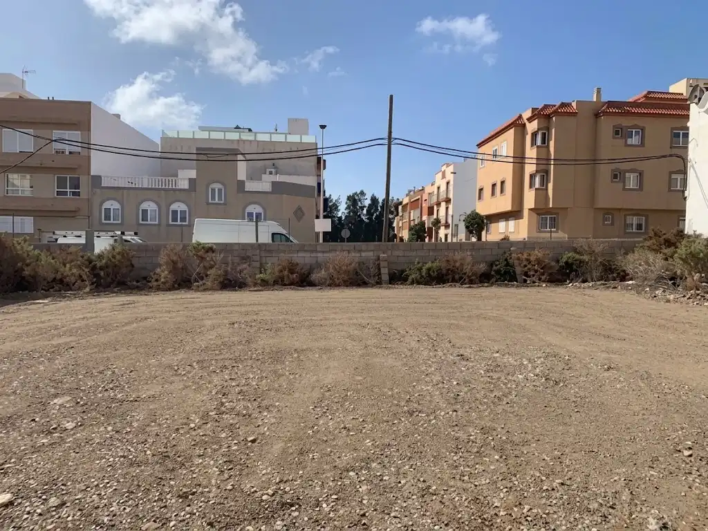 Terreny residencial en venda a Calle Tirma 38