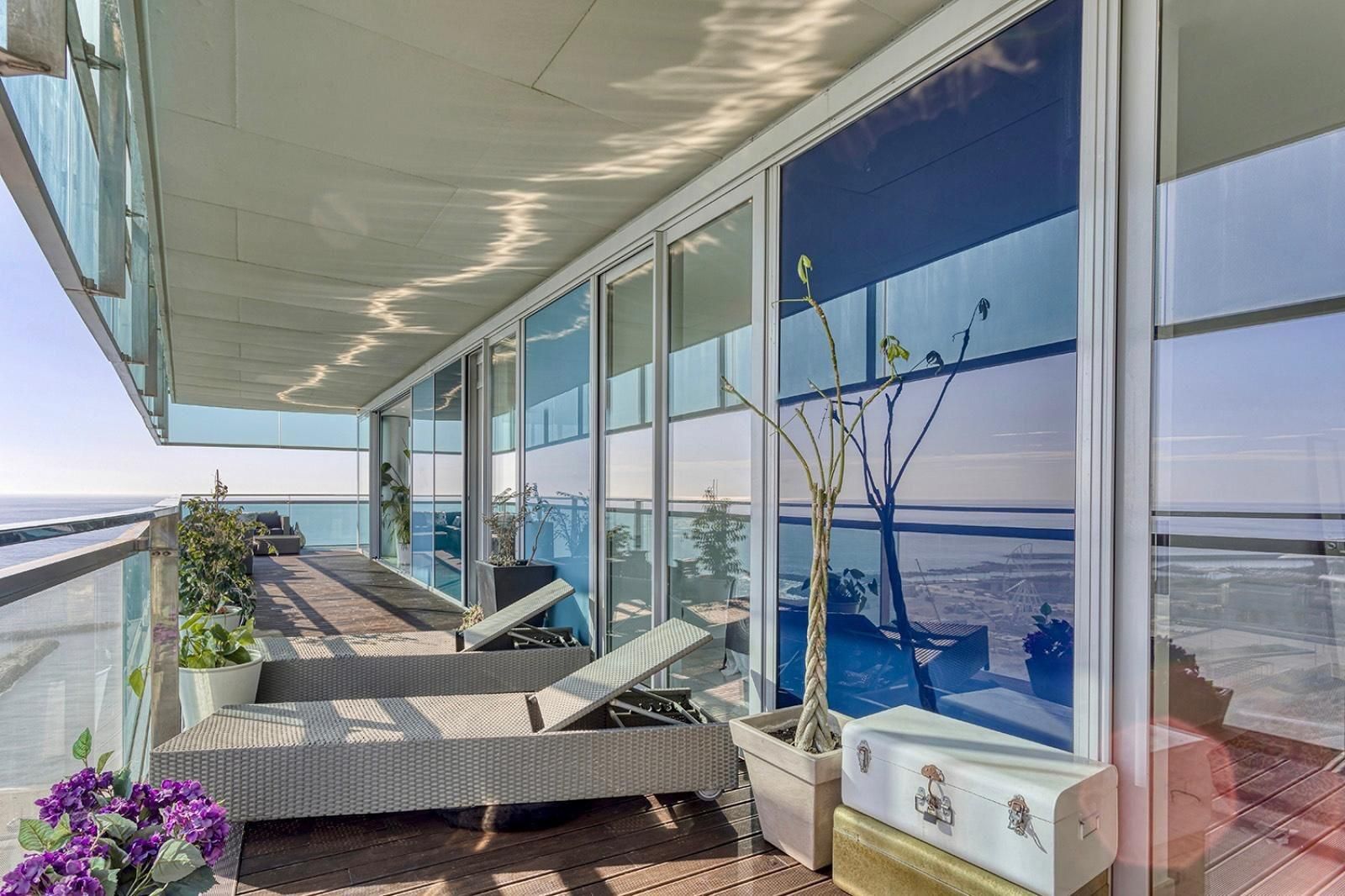 Terrassa de Pis en venda en  Barcelona Capital amb Aire condicionat, Jardí privat i Terrassa