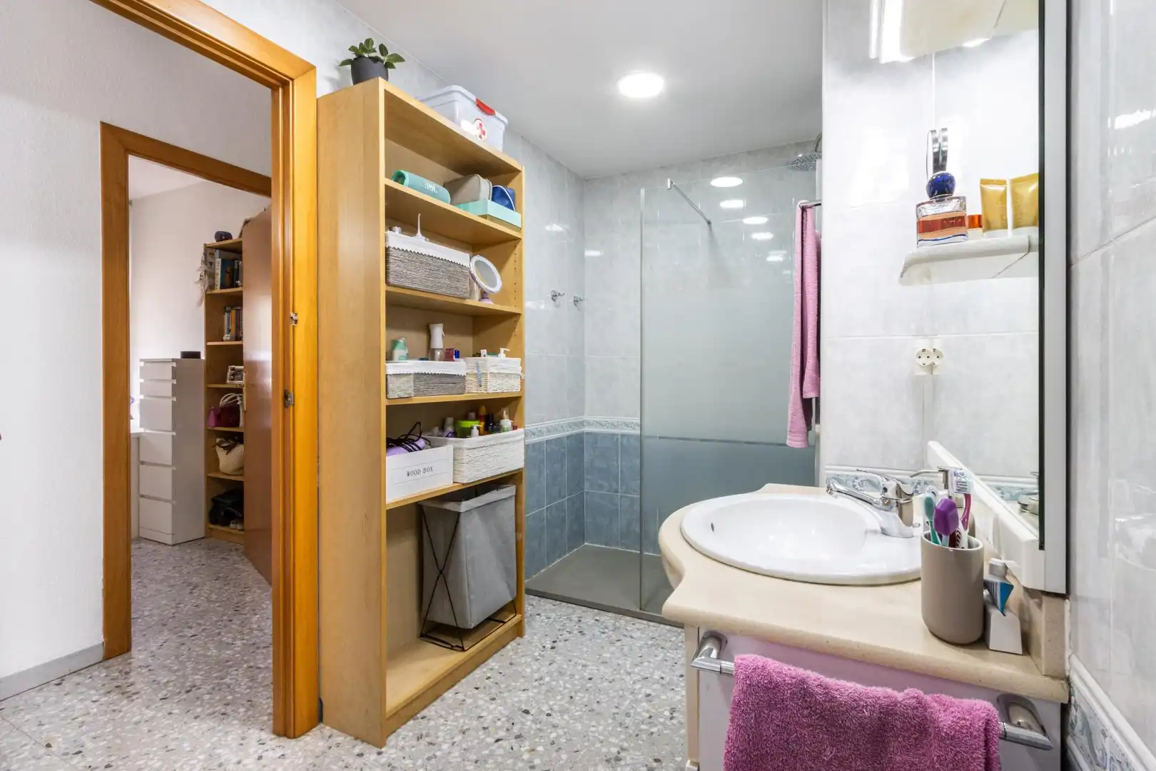 Bathroom of Flat for sale in Sabadell  with Heating, Terrace and Balcony