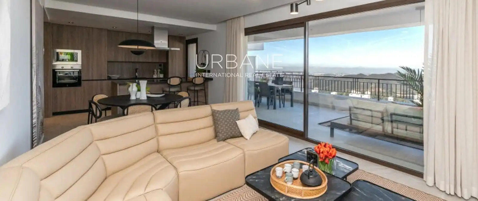 Living room of Flat for sale in Istán  with Air Conditioner, Terrace and Swimming Pool