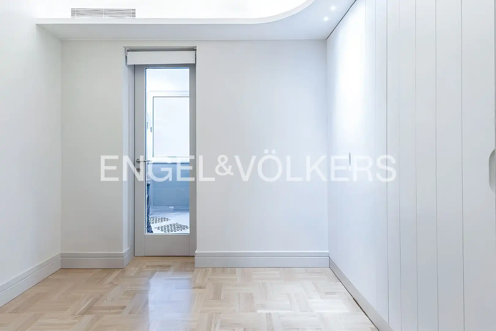 Flat for sale in Barcelona  with Air Conditioner, Heating and Parquet flooring