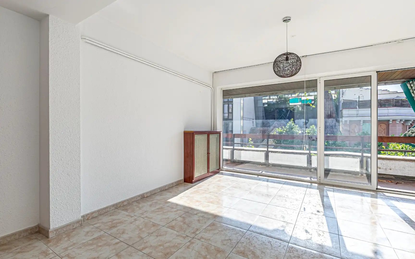 Piso en venta en Pere III, Centre - Passeig i Rodalies