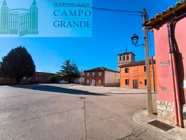 Casa-chalet en Venta en Calle José Gallo en Villarramiel