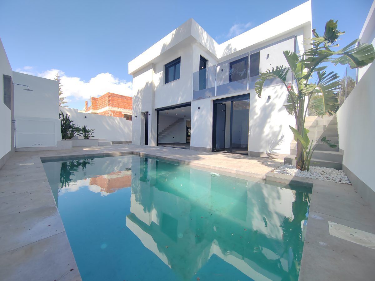 Piscina de Casa o xalet en venda en Orihuela amb Aire condicionat, Traster i Piscina