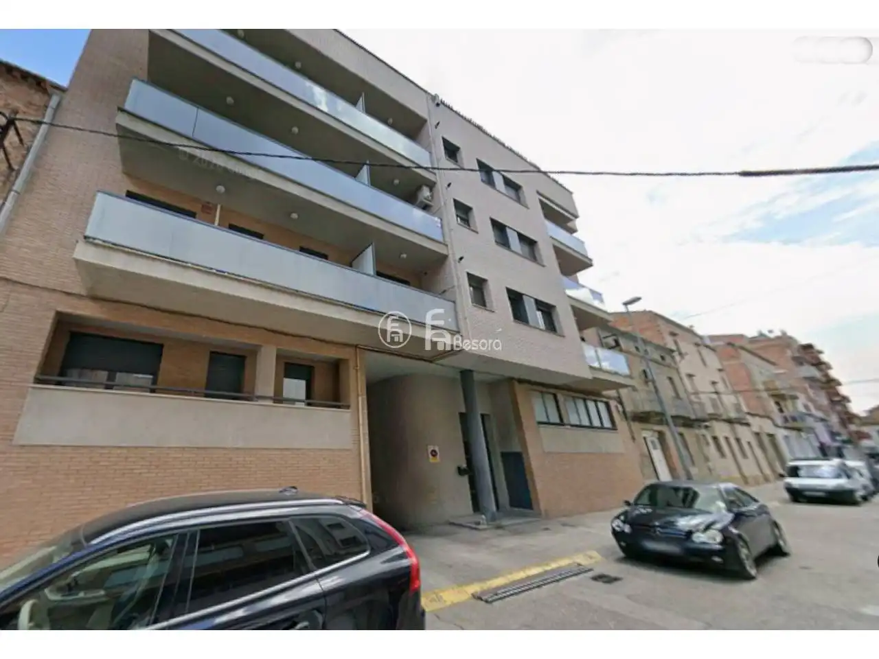 Pis amb balcó en venda a Calle Urgell