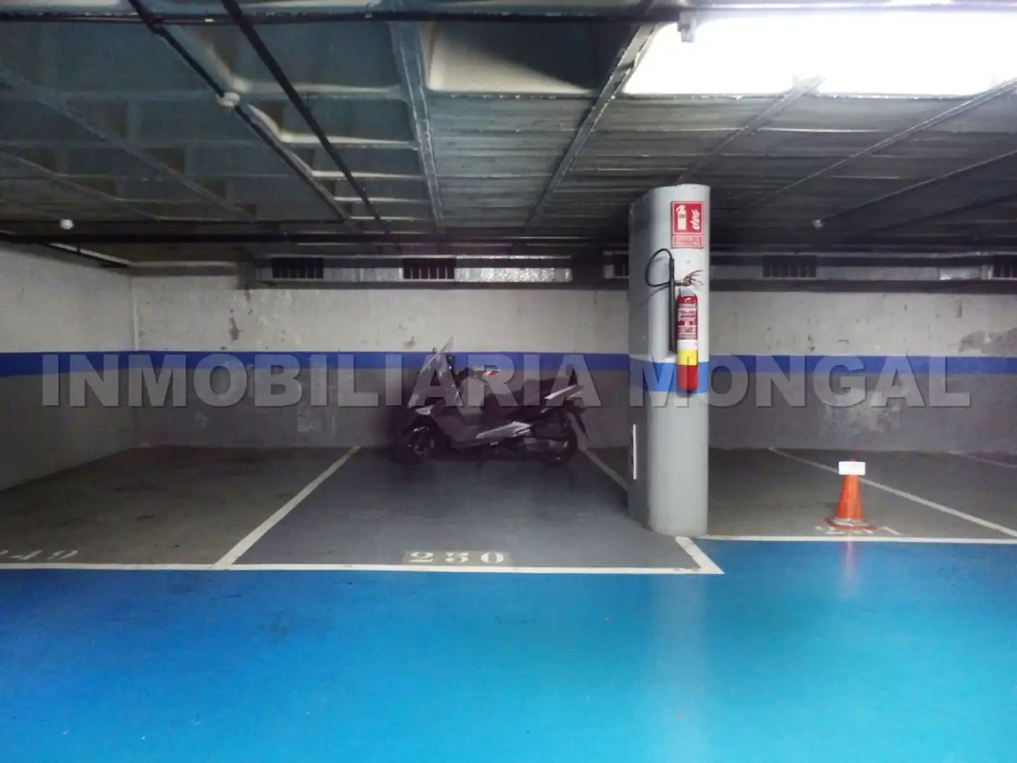 Parking de Garaje en venta en Cornellà de Llobregat