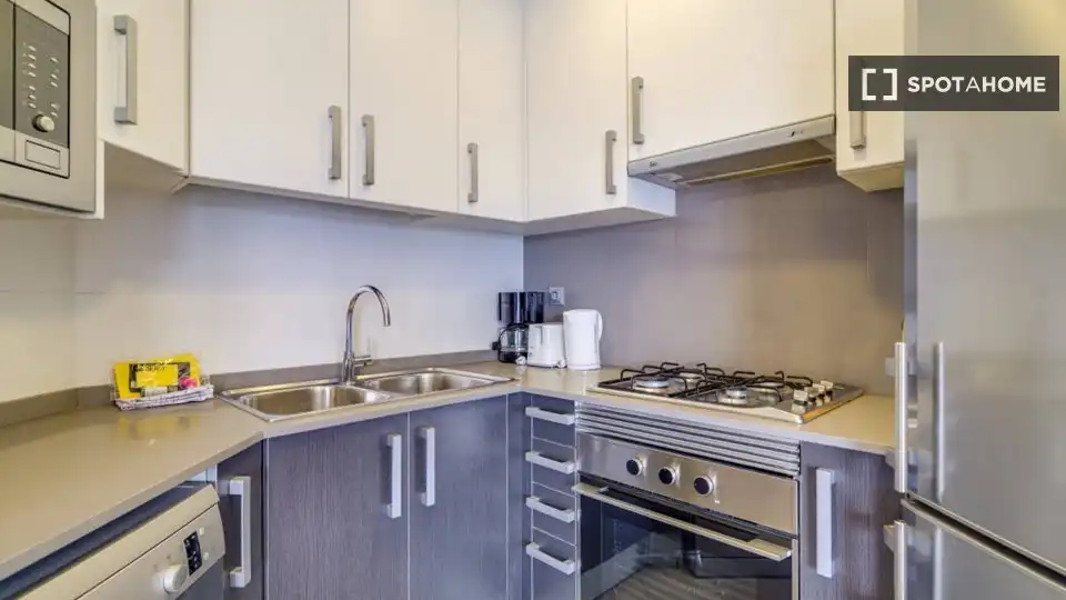 Cocina de Piso de alquiler en Barcelona con Aire acondicionado, Calefacción y Amueblado