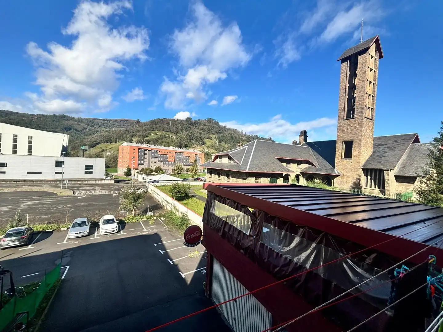 Vista exterior de Pis en venda en Mieres (Asturias) amb Calefacció