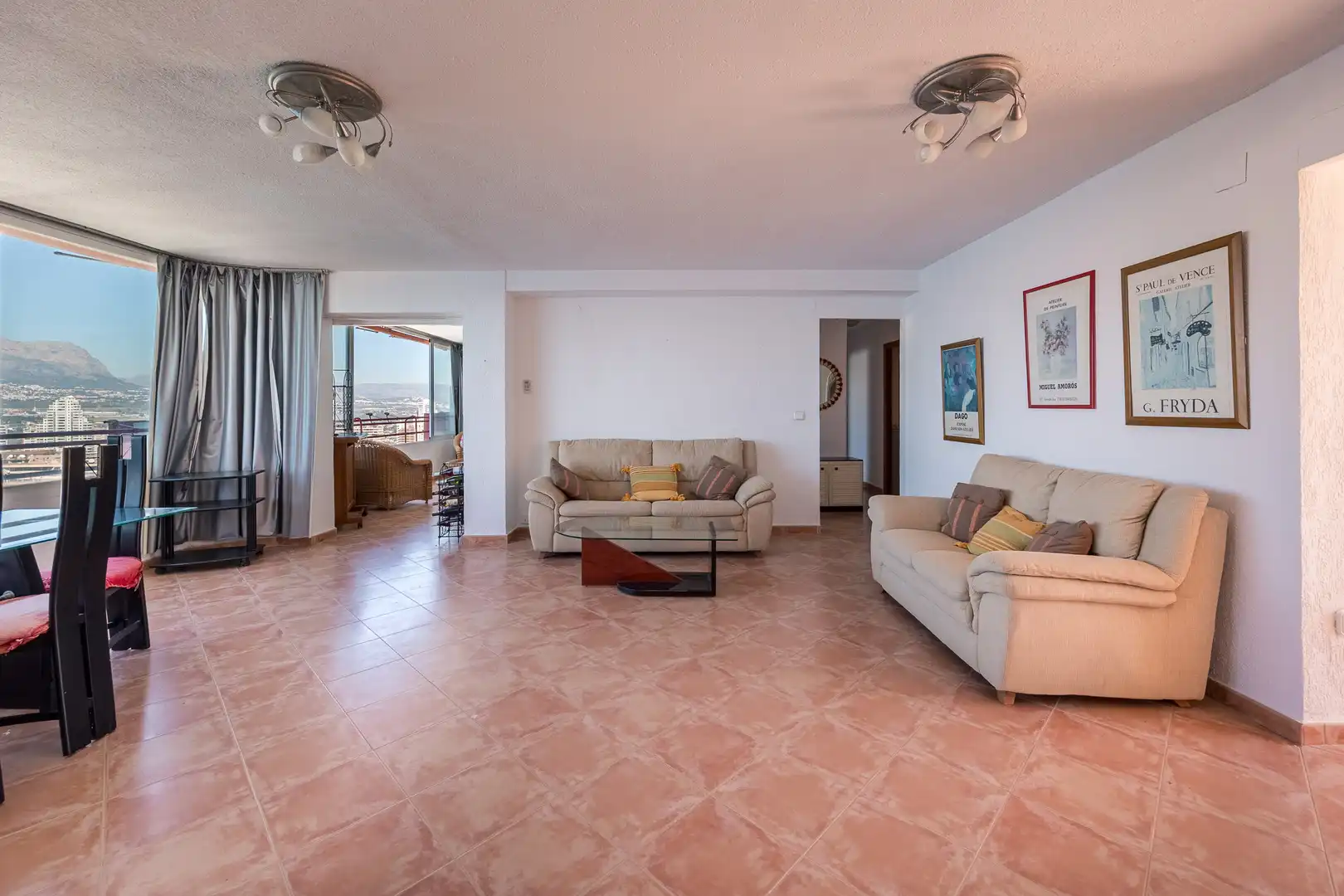 Sala de estar de Ático en venta en Benidorm con Piscina y Piscina comunitaria
