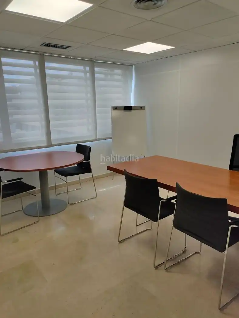 Office space with lift to rent in Carrer de Guillem de Castro 9, imagen 29