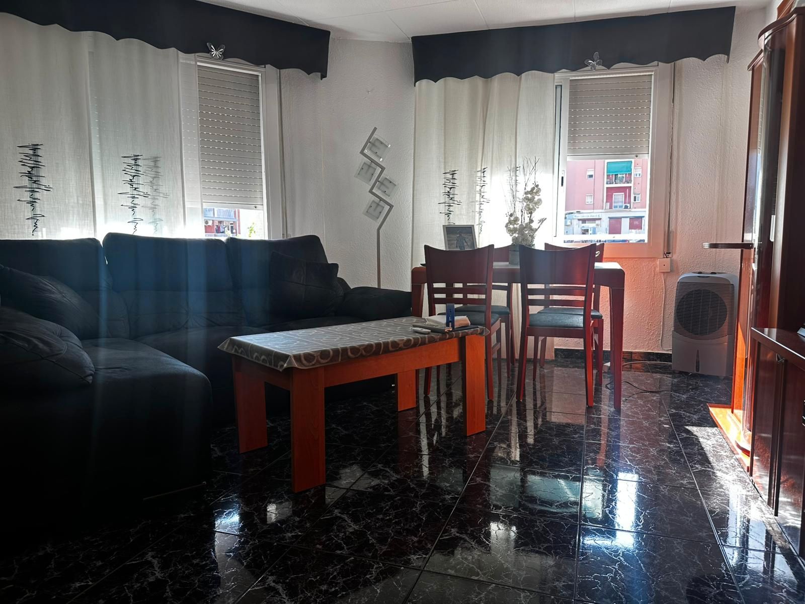 Sala d'estar de Pis en venda en Badalona amb Aire condicionat, Moblat i Forn