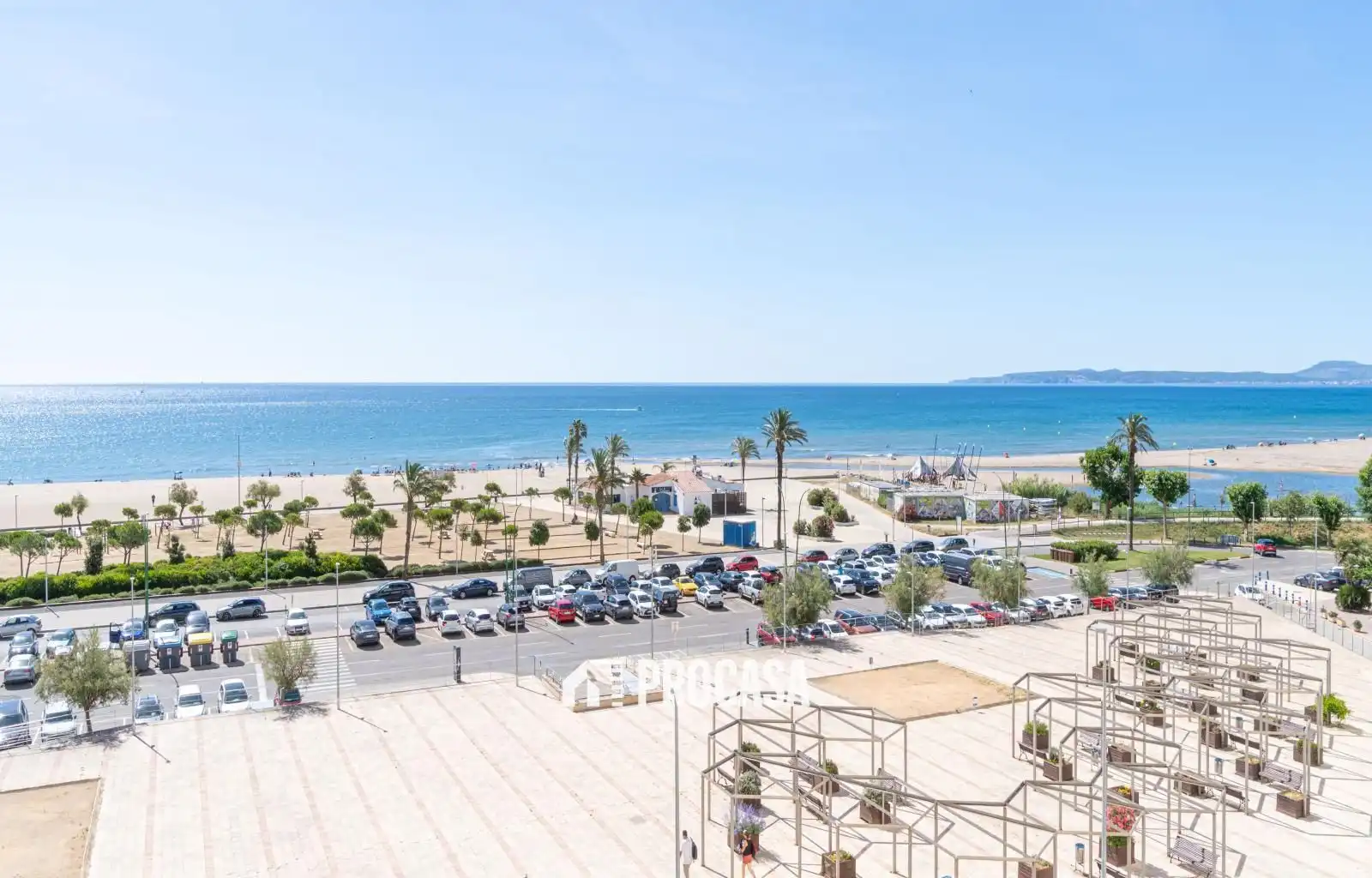 Außenansicht von Wohnung zum Verkauf in Empuriabrava mit Klimaanlage, Heizung und Terrasse