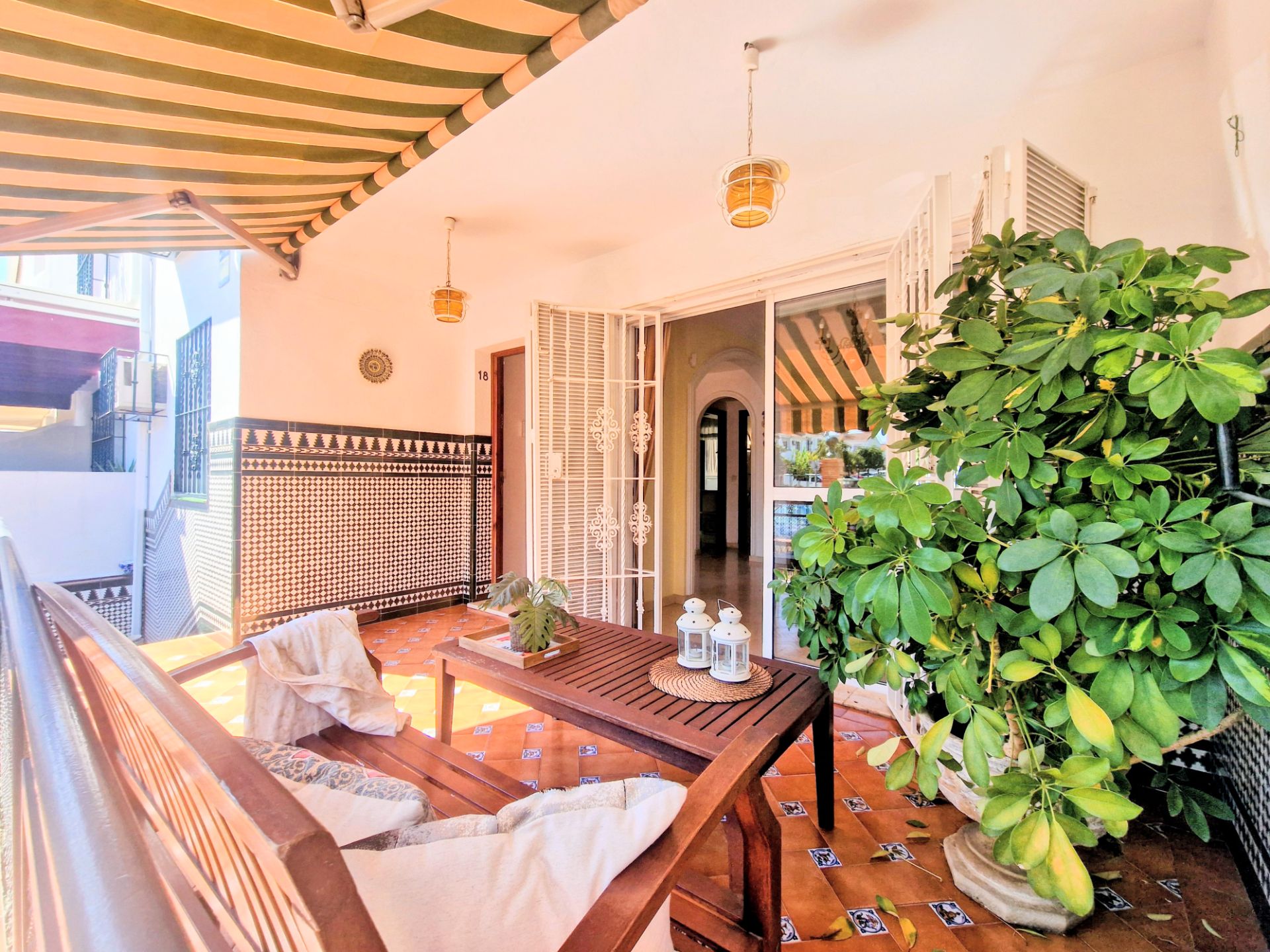 Garden of House or chalet for sale in  Sevilla Capital  with Air Conditioner, Heating and Private garden