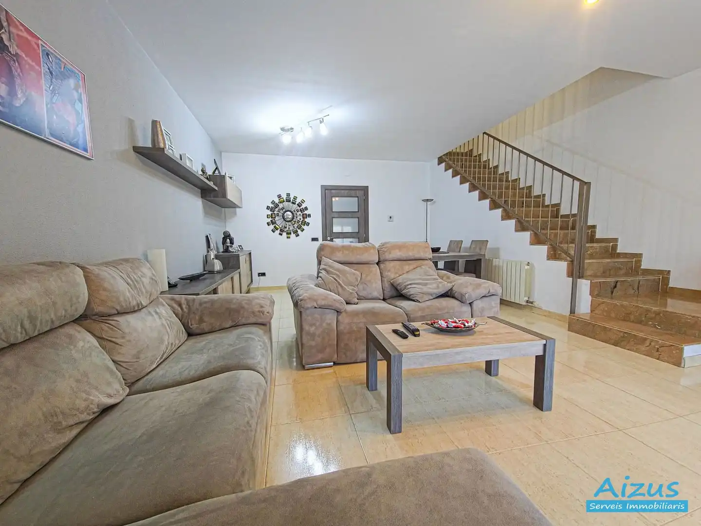 Sala de estar de Casa adosada en venta en Santa Perpètua de Mogoda con Aire acondicionado, Calefacción y Terraza