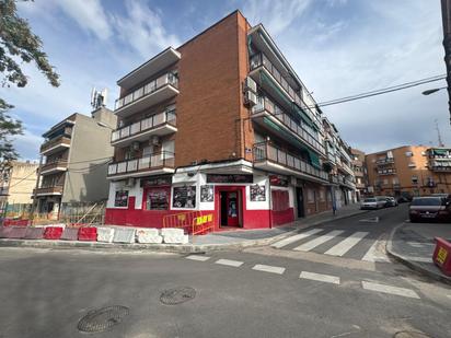 Vista exterior de Local en venda en  Madrid Capital