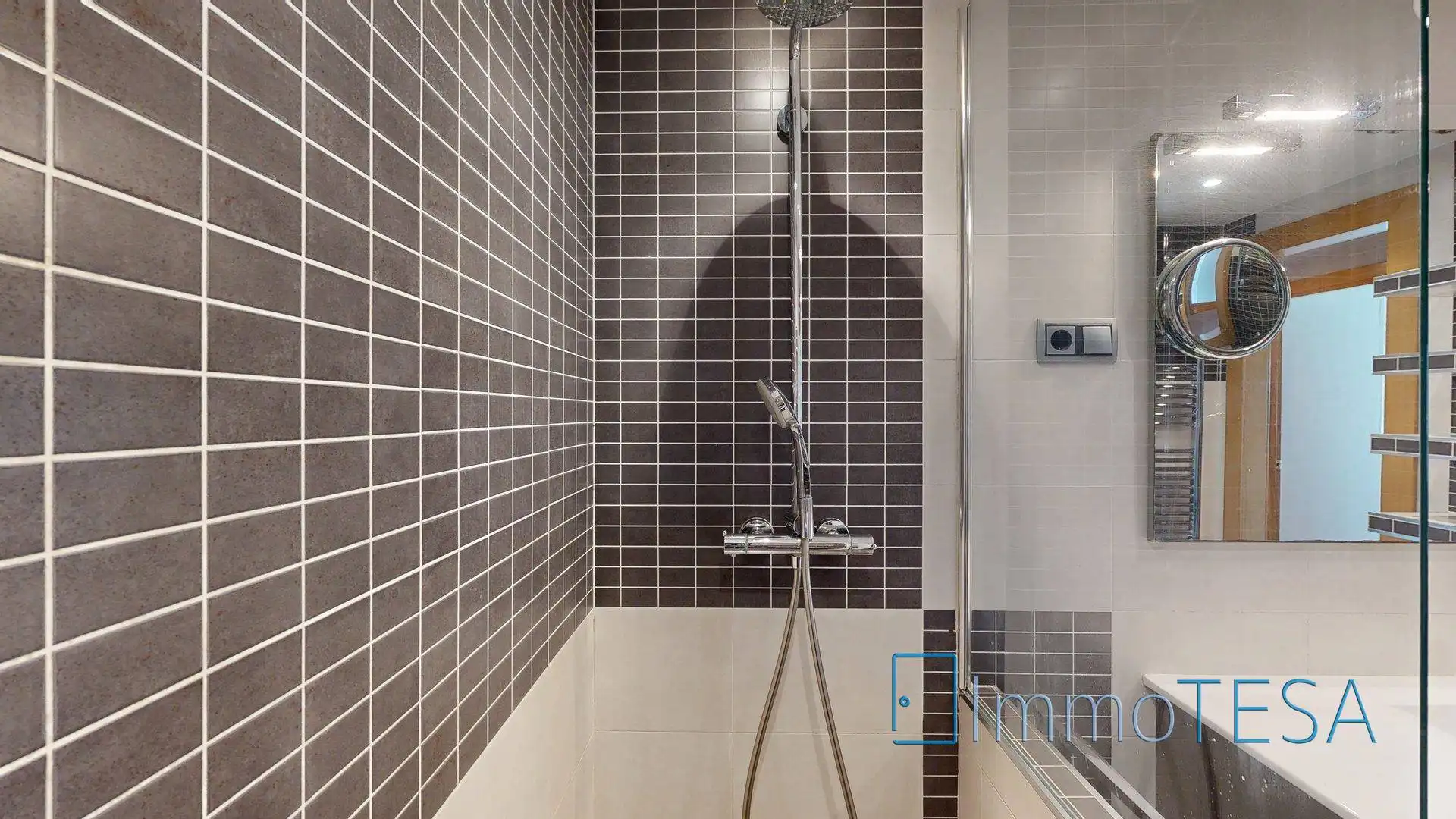 Bathroom of Flat for sale in Barberà del Vallès  with Air Conditioner, Heating and Parquet flooring