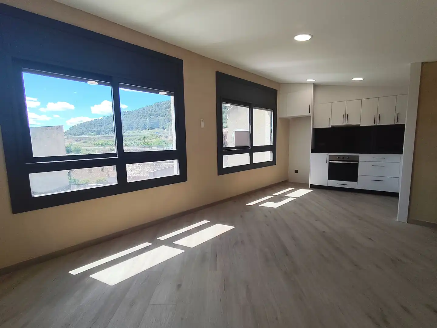 Sala d'estar de Casa o xalet en venda en Tarrés amb Parquet