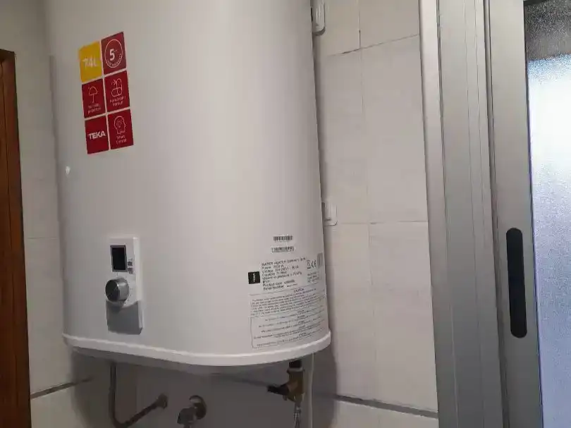 Bany de Casa adosada de lloguer en Alcántara amb Aire condicionat i Moblat