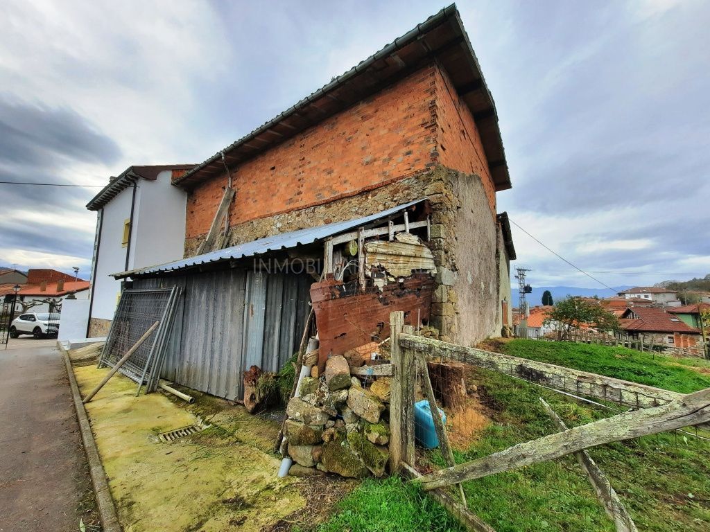 Exterior view of House or chalet for sale in Cabranes  with Terrace and Storage room