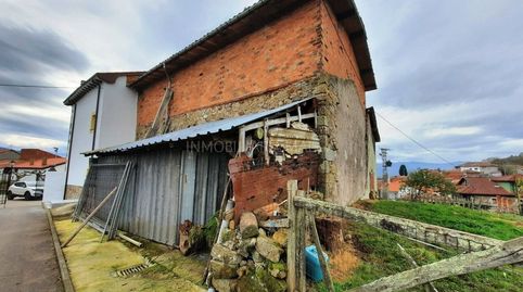 SE VENDE CASA Y ESTABLO DE 100m2 DE PLANTA PARA REFORMAR EN EL PUEBLO DE TORAZO.